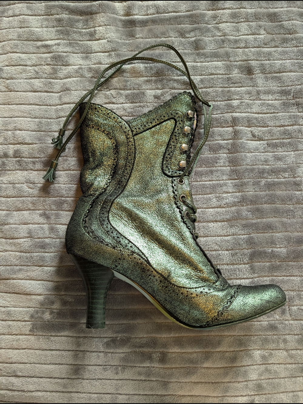 Metallic Green Lace-Up Women's Victorian Ankle Boots - Picture 3 of 9